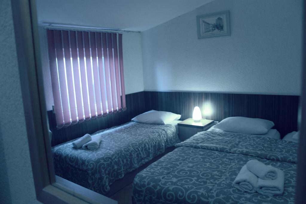 Hotel Piramida Sunca Visoko Exteriör bild