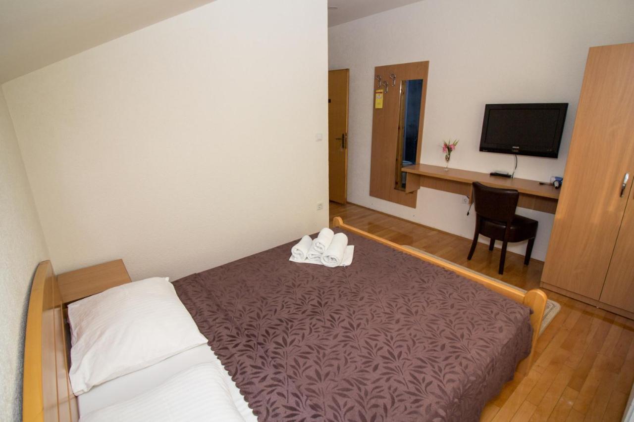 Hotel Piramida Sunca Visoko Exteriör bild